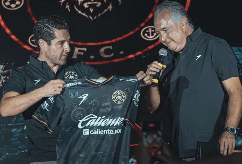 Piratas FC presenta su nueva indumentaria para el Apertura 2026