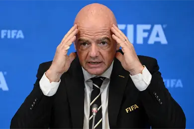 El &uacute;ltimo gesto de desesperaci&oacute;n de Gianni Infantino para seguir en la FIFA