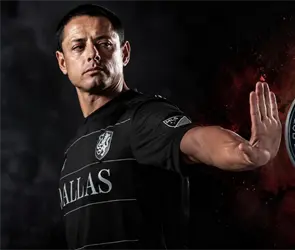 &iquest;Sigues? Chicharito Hern&aacute;ndez le vuelve a hacer feo a las Chivas