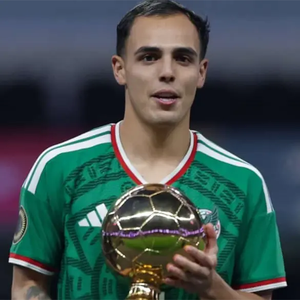 Tras brillar con la Sub 20, dos clubes europeos acechan a Hugo Camberos Tras brillar con la Sub 20, dos clubes europeos acechan a Hugo Camberos