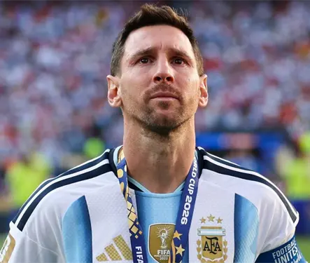 &iquest;El adi&oacute;s? Messi deja en duda su futuro tras la muerte de su padre
