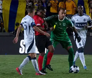 ¿Histórica? La sanción que podría recibir Nahuel por empujar al árbitro ¿Histórica? La sanción que podría recibir Nahuel por empujar al árbitro