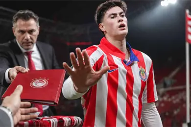 &iquest;Se va? Chivas responde a la oferta del Olympiacos por la Hormiga