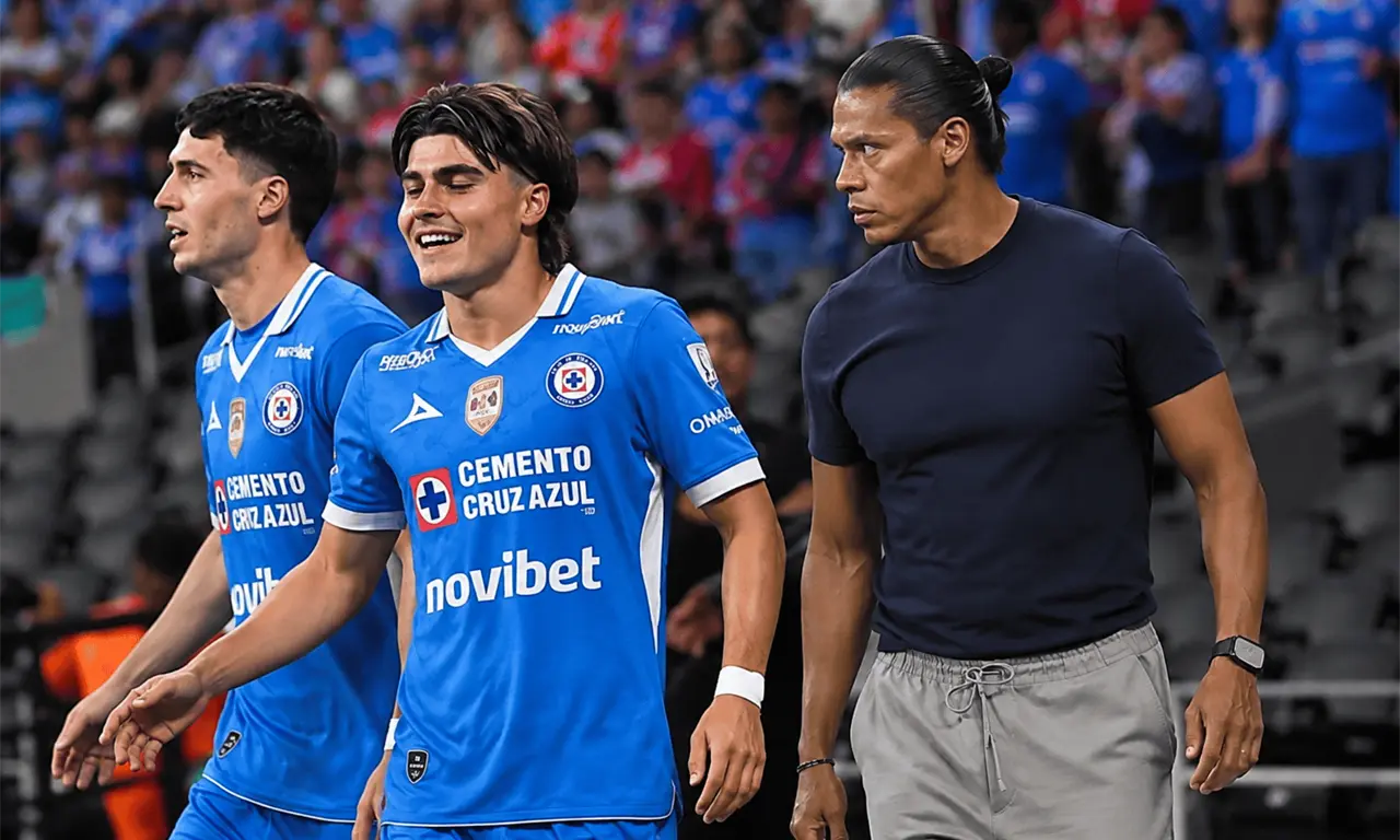  Problemas de vestidor en Cruz Azul 