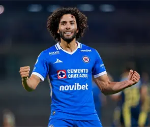 Filtran el motivo por el que Chino Huerta no llegó a Cruz Azul Filtran el motivo por el que Chino Huerta no llegó a Cruz Azul