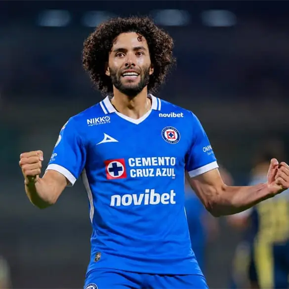 Filtran el motivo por el que Chino Huerta no lleg&oacute; a Cruz Azul