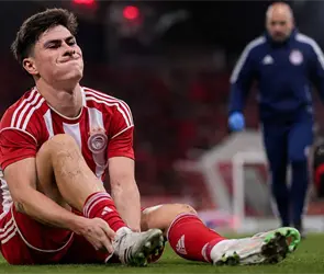 Lo van a lesionar, el primer accidente de la Hormiga en Olympiacos