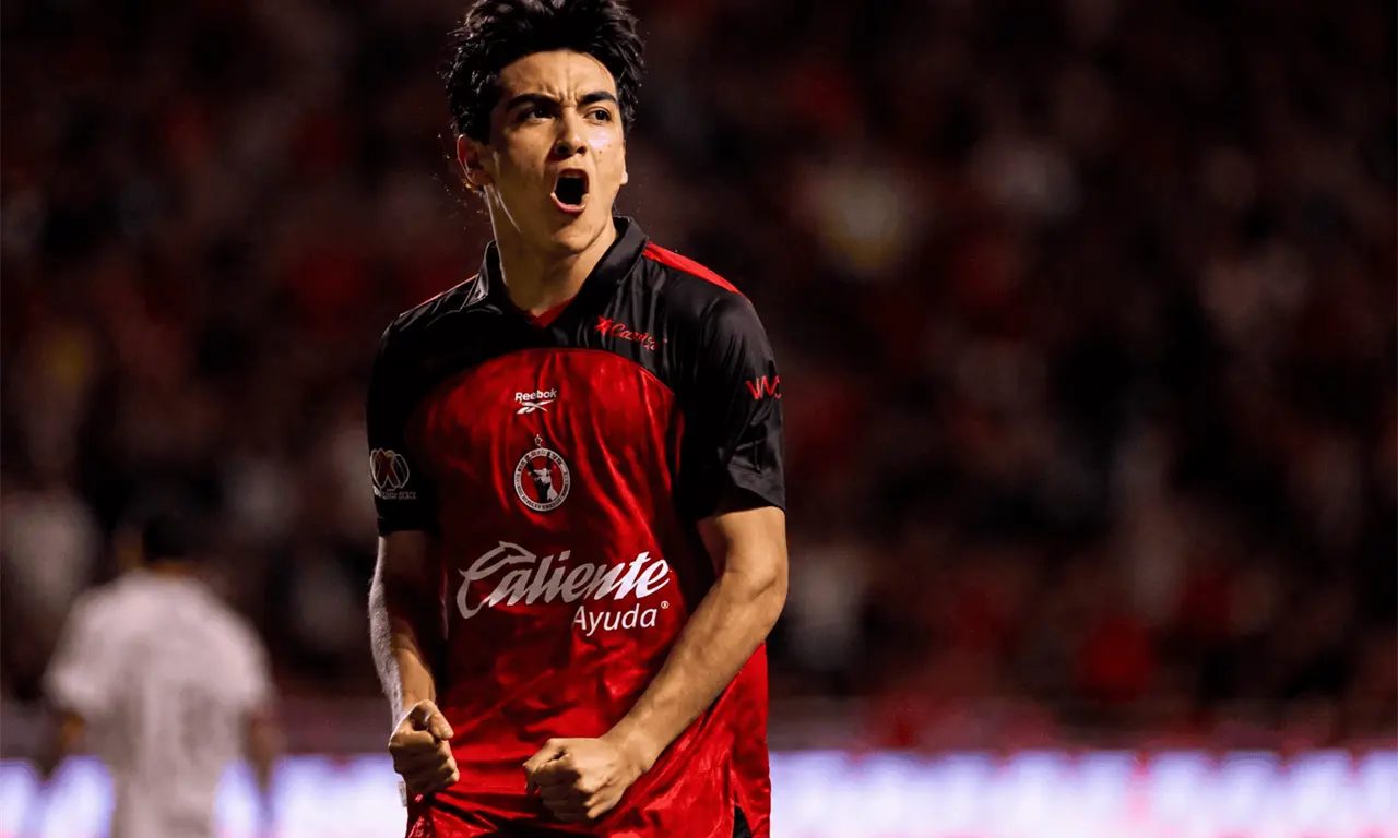  Gilberto Mora está en la mira de un grande de Inglaterra 