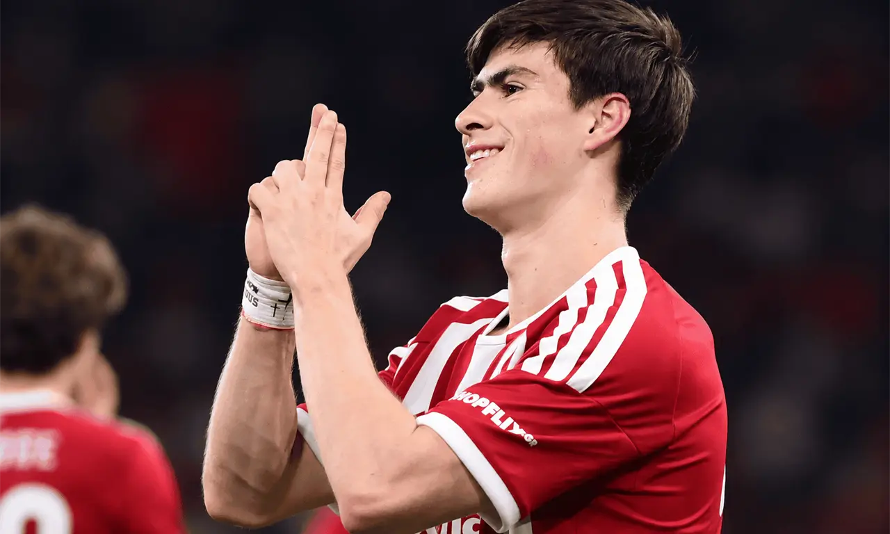  Armando “Hormiga” González tuvo una actuación destacada con Olympiacos ante Volos en la Copa de Grecia. 