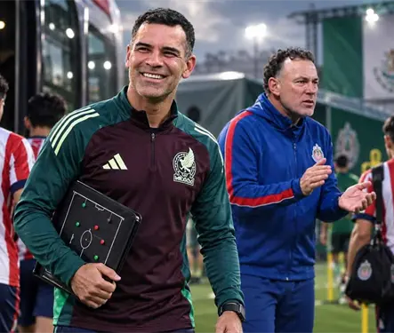 &iquest;Todo Chivas? Los jugadores que se podr&iacute;a llevar M&aacute;rquez al Tricolor