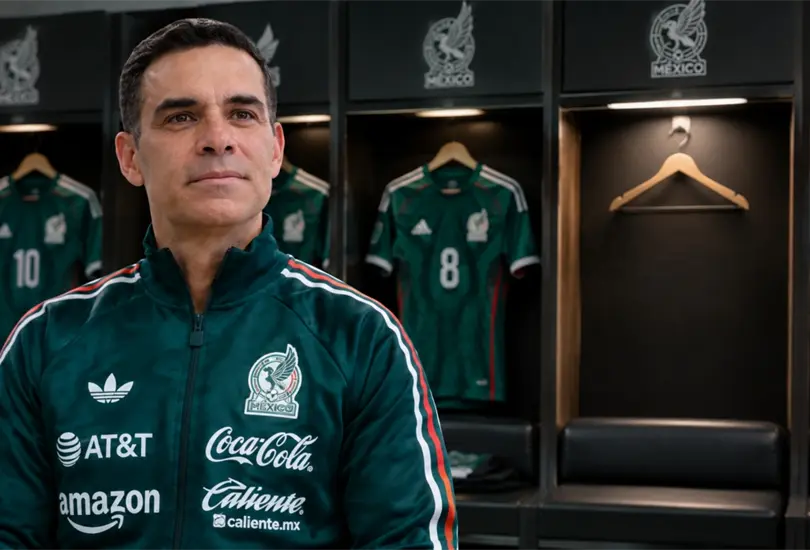 Rafa Márquez dejó fuera a un europeo de su primera convocatoria Rafa Márquez dejó fuera a un europeo de su primera convocatoria