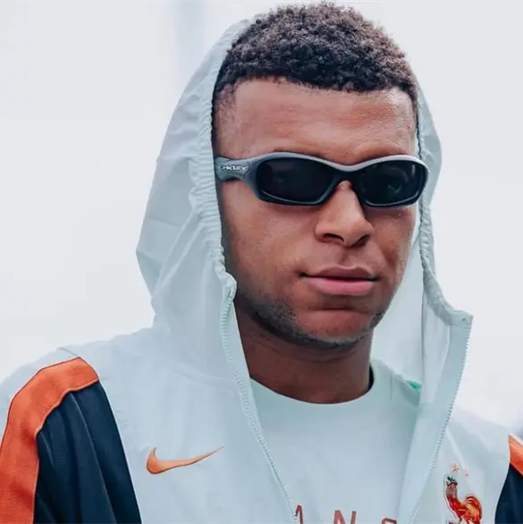 ¿Qué es On? La marca por la que Mbappé rechazó una millonada de Nike ¿Qué es On? La marca por la que Mbappé rechazó una millonada de Nike