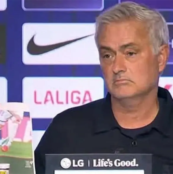 Tremenda pedrada, Atlético de Madrid se burla de las quejas de Mourinho Tremenda pedrada, Atlético de Madrid se burla de las quejas de Mourinho